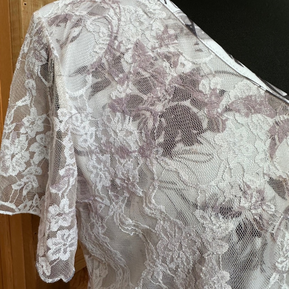 Lace Overlay Short Sleeve Top in Light Lavender - Picture 4 of 15